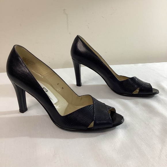 Etienne Aigner Women’s Navy Embossed Leather Peep Toe Heels Size 8 - Picture 1 of 14